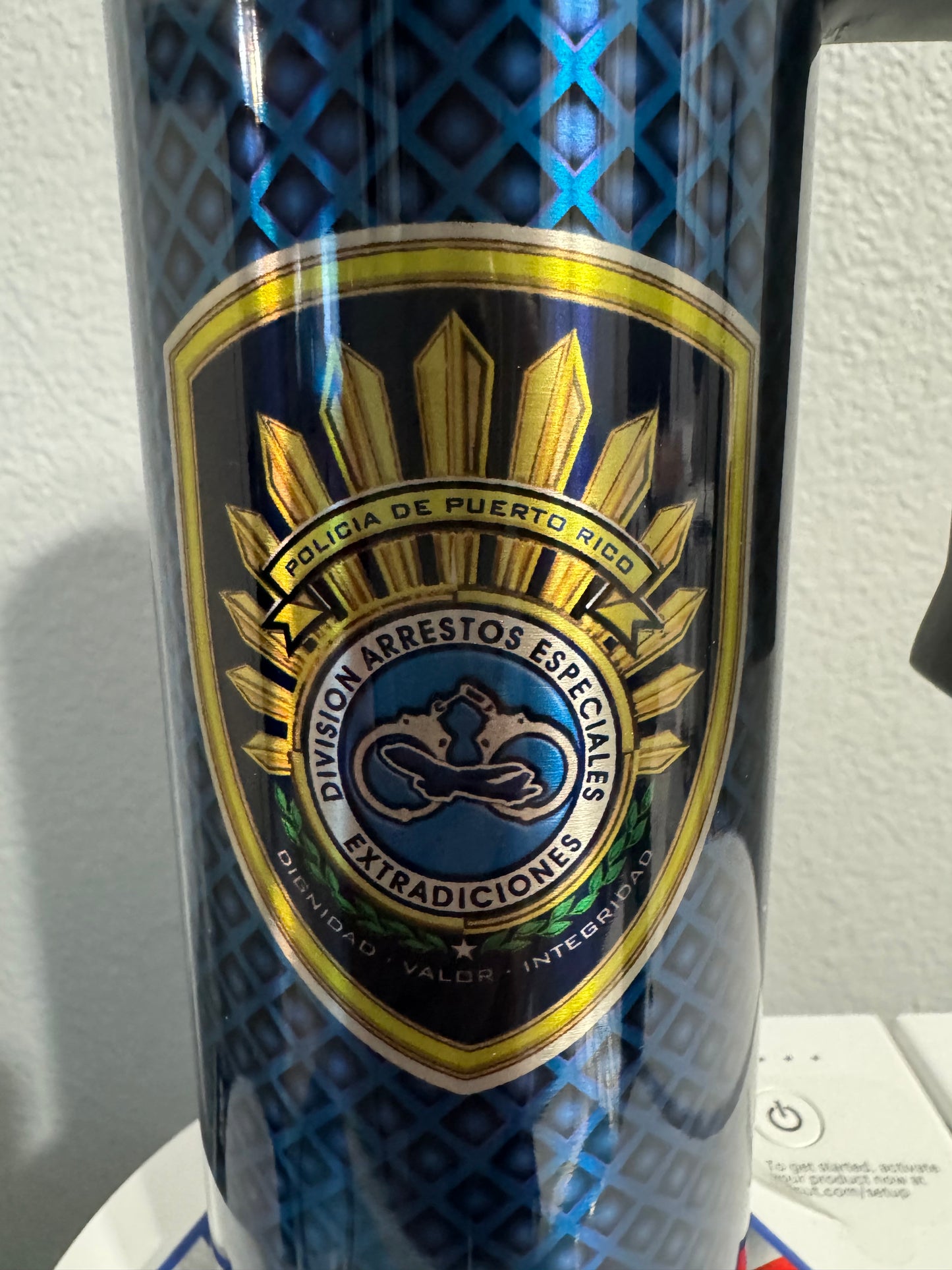 Vaso de la  Policia De Puerto Rico 40 oz.